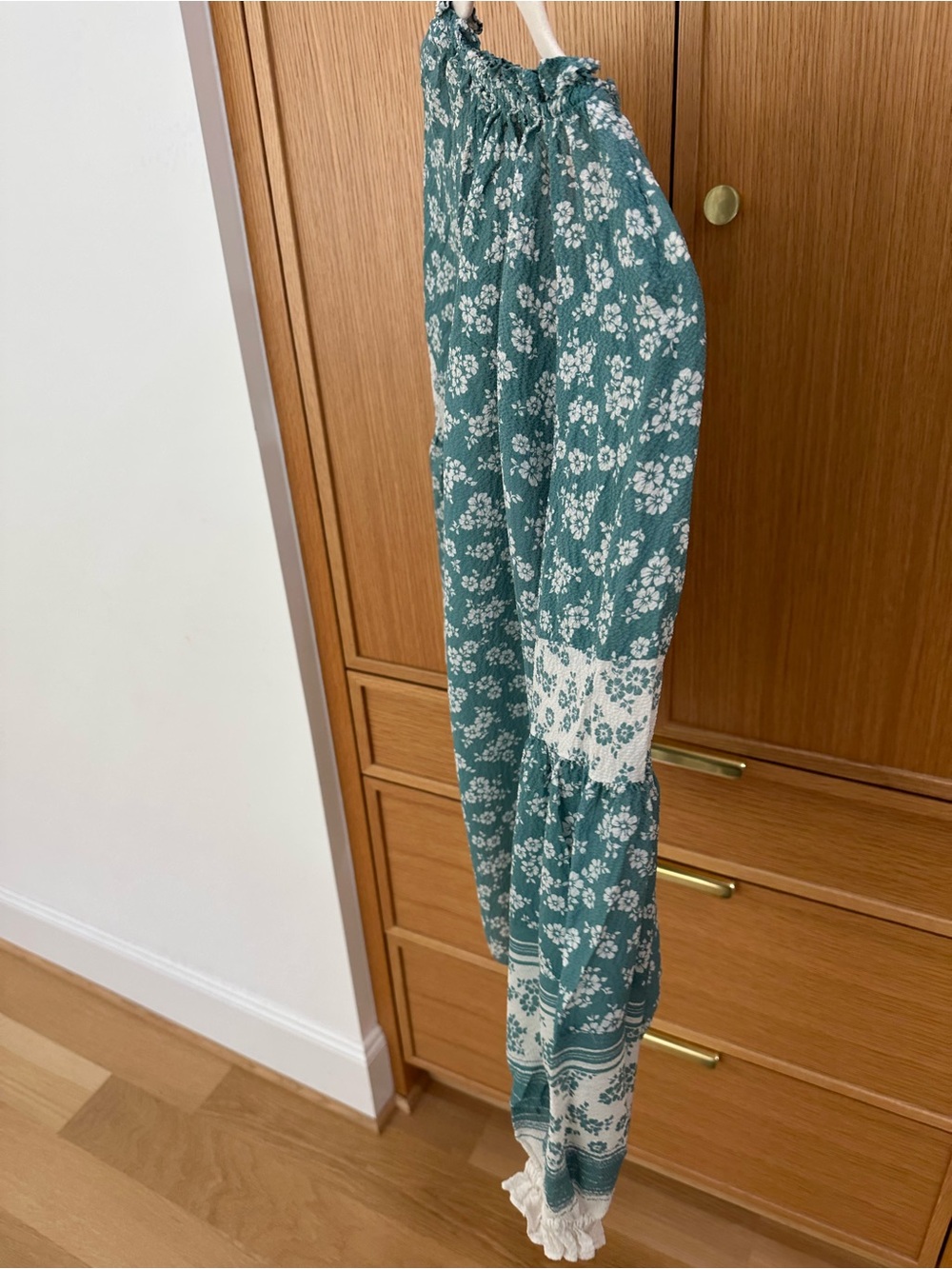 Veronica Beard Kalina Floral Silk Blouse, Size 8 - Picture 8 of 13
